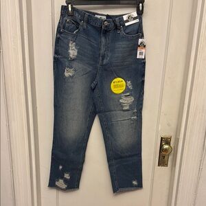 NWT Black Daisy jeans size 7.